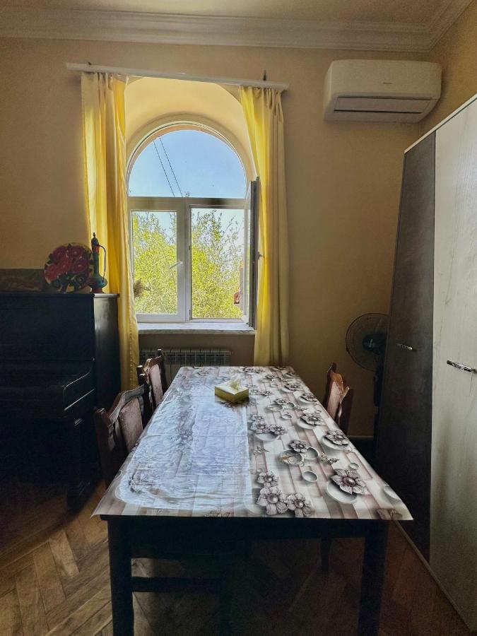 Karson Family Hostel & Guest House 예레반 외부 사진