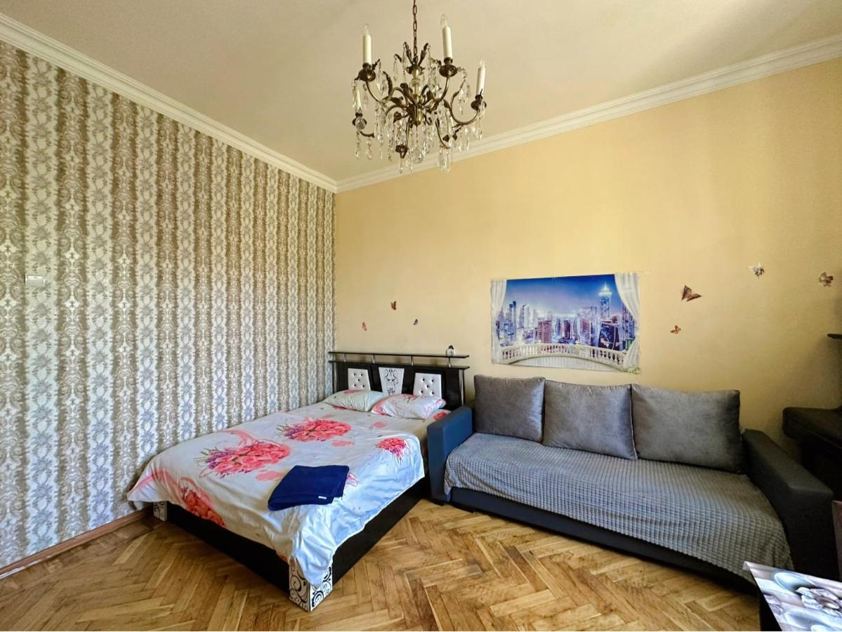 Karson Family Hostel & Guest House 예레반 외부 사진