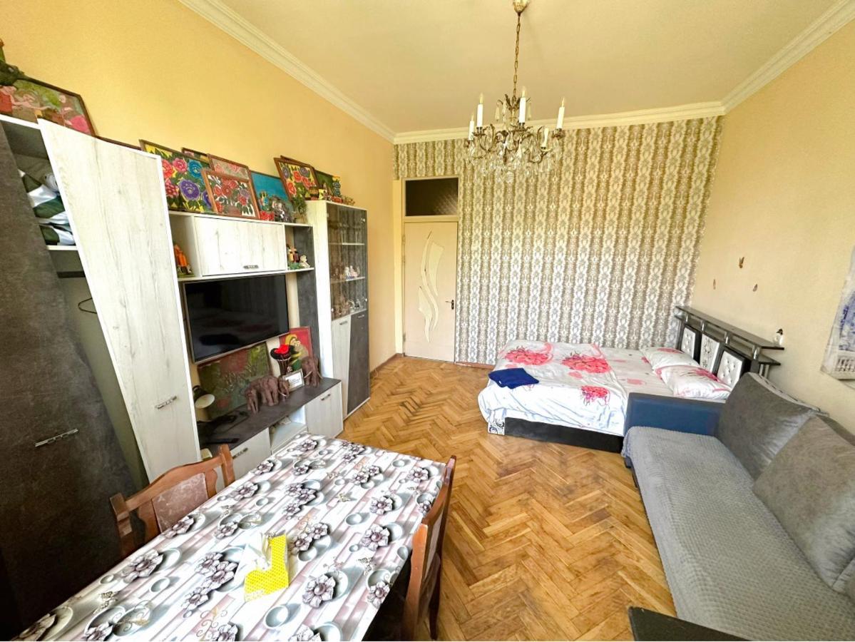 Karson Family Hostel & Guest House 예레반 외부 사진